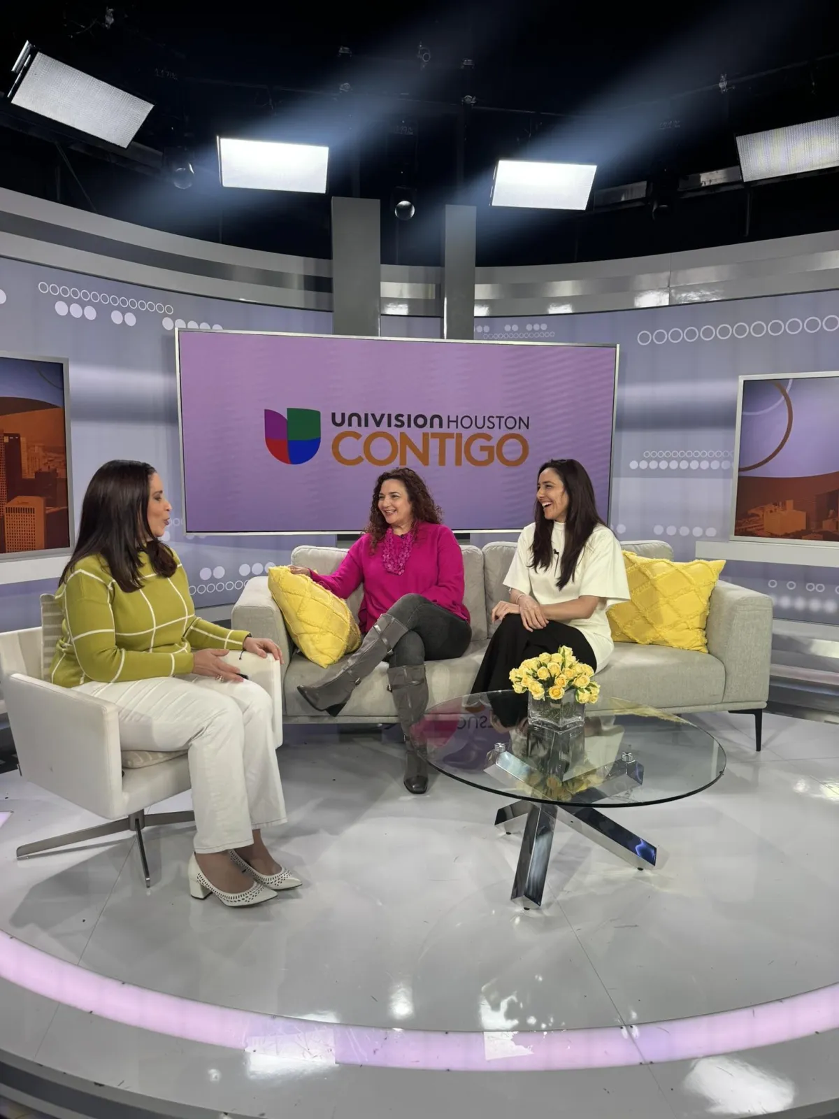 Andrea Pister featured on Univisión Houston Contigo TV